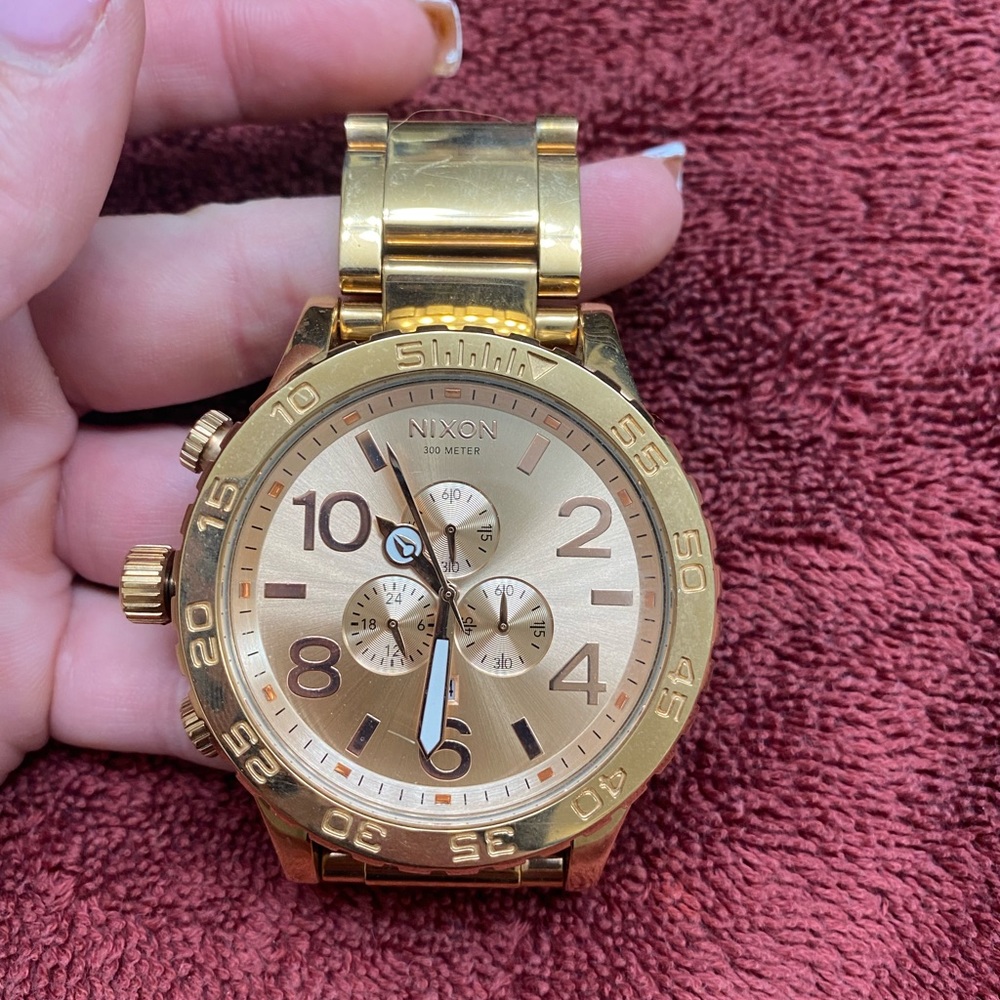 Nixon watch